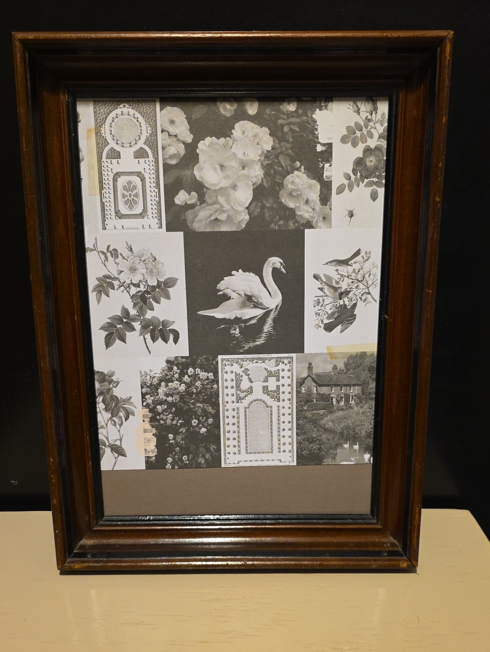 Classic Brown Wooden Picture Frame NO GLASS - Inv. 547